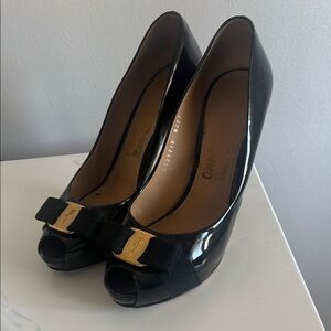 Salvatore Ferragamo Black Patent Leather Heels with Bow